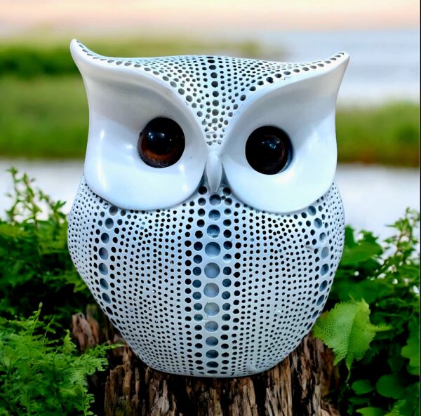 Silver Wisdom Owl Handcrafted Resin Decor (14cm*13cm) - Image 2